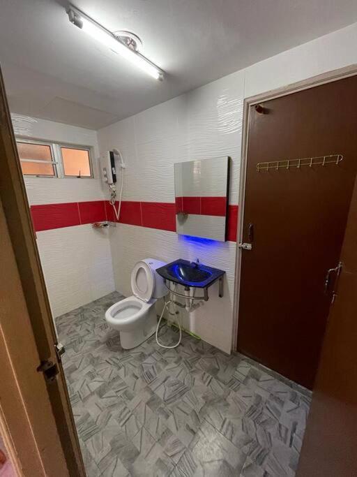 12pax Seaside 3r3b,wifi,beach,pool,bbq Apartment *