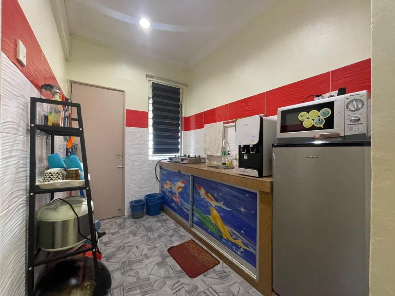 12pax Seaside 3r3b,wifi,beach,pool,bbq * Port Dickson