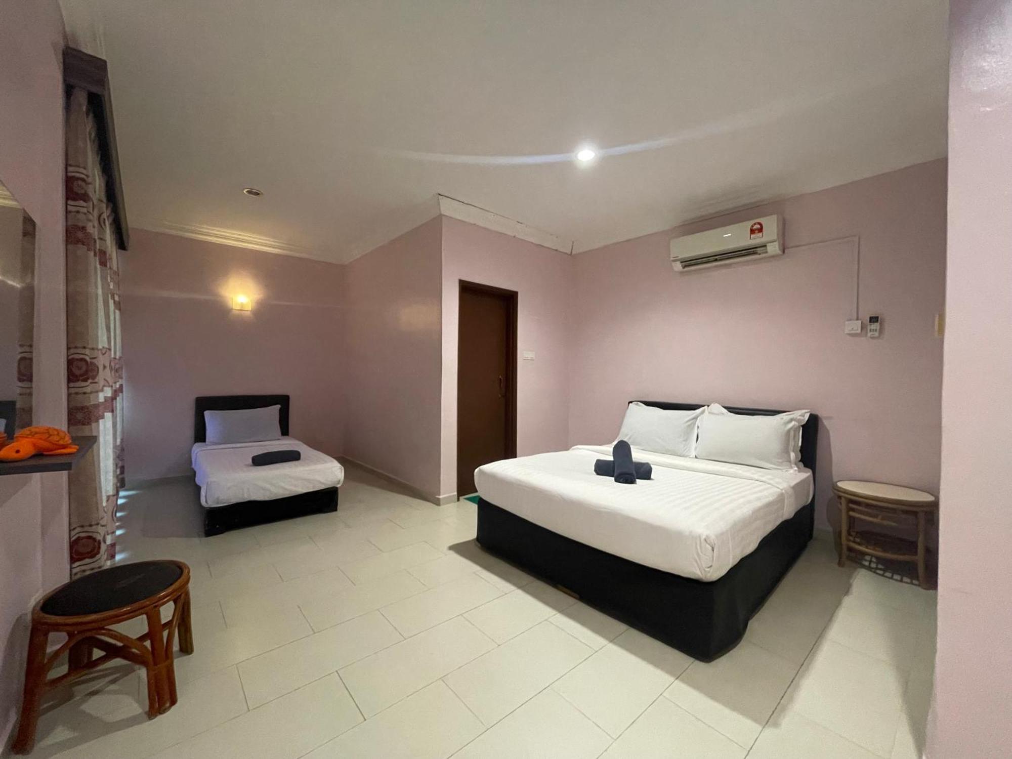 12pax Seaside 3r3b,wifi,beach,pool,bbq Apartment